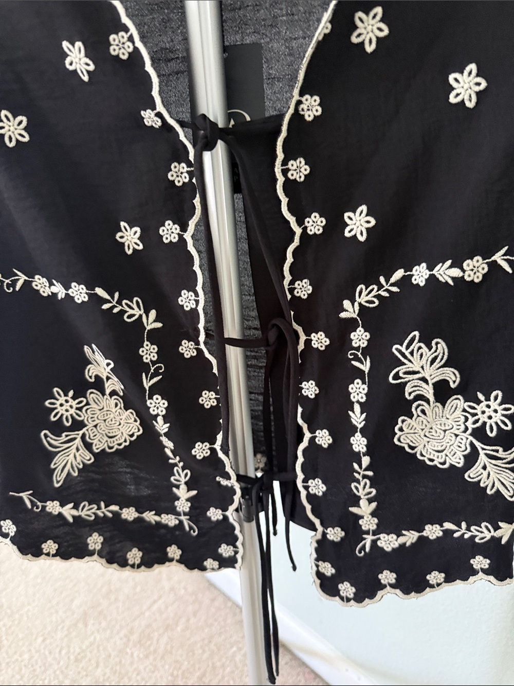 Adrianna Papell Black Top Floral Embroidery tie woven top or open cardigan - Picture 5 of 12